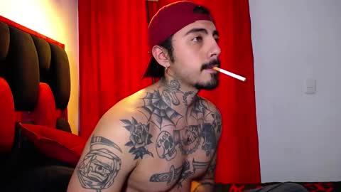 Snapshot of scockpion_ chatting on May 4, 2026, 6:59 pm Alejandro help me to reach 200 thumps up online show from May 4, 2026, 6:59 pm