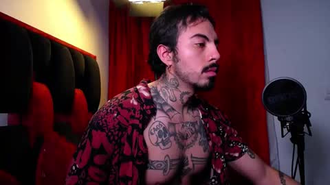 Snapshot of scockpion_ chatting on May 19, 2026, 3:24 am Alejandro help me to reach 200 thumps up online show from May 19, 2026, 3:24 am