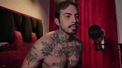 Snapshot of scockpion_ chatting on May 23, 2026, 7:29 pm Alejandro help me to reach 200 thumps up online show from May 23, 2026, 7:29 pm