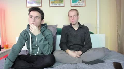 Snapshot of scooby_r chatting on December 7, 2024, 1:51 pm Thomas brunette and Alex blond online show from December 7, 2024, 1:51 pm