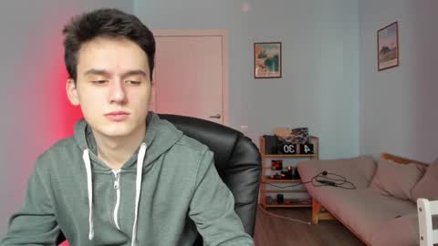 Snapshot of scooby_r chatting on February 3, 2025, 9:19 am Thomas brunette and Alex blond online show from February 3, 2025, 9:19 am