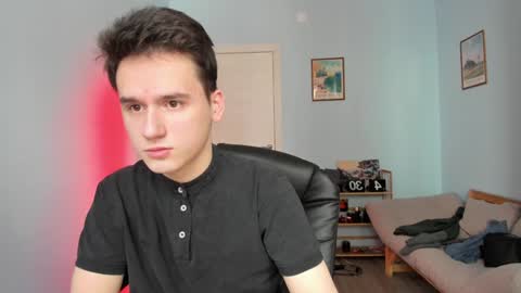 Snapshot of scooby_r chatting on February 6, 2025, 9:22 am Thomas brunette and Alex blond online show from February 6, 2025, 9:22 am