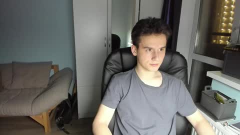 Snapshot of scooby_r chatting on November 7, 2025, 2:28 pm Thomas brunette and Alex blond online show from November 7, 2025, 2:28 pm