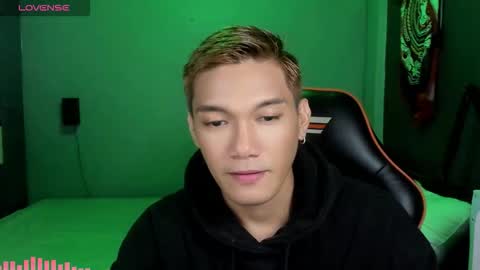 Snapshot of scorphoenix chatting on November 13, 2025, 10:41 pm Not Angelo online show from November 13, 2025, 10:41 pm