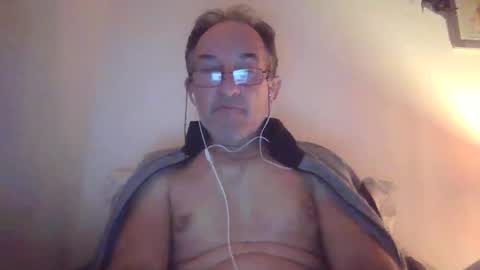 scotchwhieskie online show from December 20, 2025, 11:45 pm