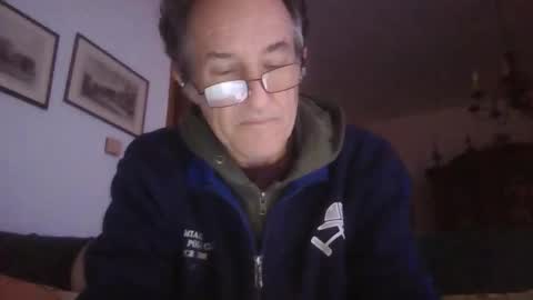 scotchwhieskie online show from March 1, 2026, 11:07 pm