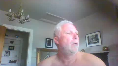 Snapshot of scoti55 chatting on August 1, 2026, 2:05 pm scoti55 online show from August 1, 2026, 2:05 pm