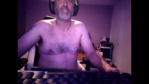 Snapshot of scottish79111 chatting on May 22, 2026, 9:42 pm scottish79111 online show from May 22, 2026, 9:42 pm