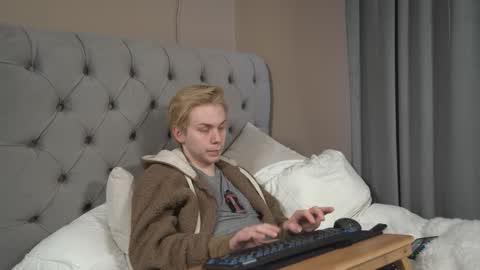 Snapshot of scottish_twink01 chatting on March 5, 2026, 2:24 pm danny online show from March 5, 2026, 2:24 pm