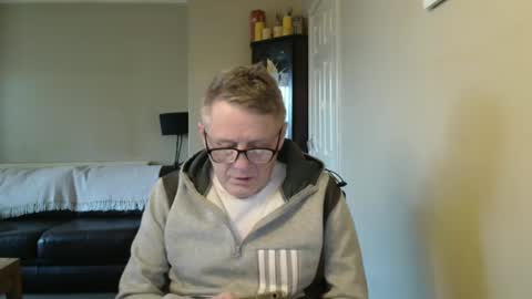 Snapshot of scottsman214 chatting on January 1, 2025, 11:38 am James online show from January 1, 2025, 11:38 am
