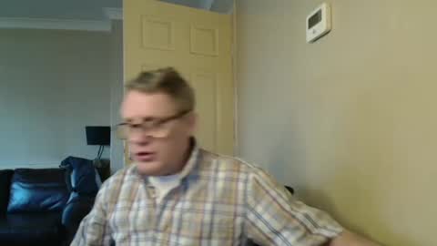 Snapshot of scottsman214 chatting on January 19, 2025, 12:50 pm James online show from January 19, 2025, 12:50 pm