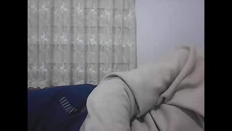 Snapshot of screw2 chatting on December 8, 2024, 8:25 pm Evren online show from December 8, 2024, 8:25 pm