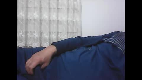 Snapshot of screw2 chatting on December 23, 2024, 8:25 pm Evren online show from December 23, 2024, 8:25 pm