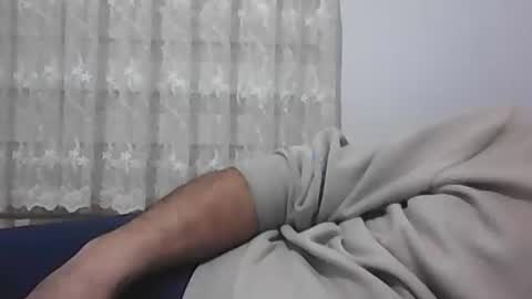 Snapshot of screw2 chatting on January 14, 2025, 8:59 pm Evren online show from January 14, 2025, 8:59 pm