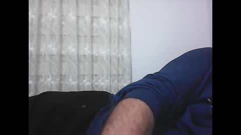 Snapshot of screw2 chatting on February 6, 2025, 9:06 pm Evren online show from February 6, 2025, 9:06 pm