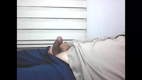 Snapshot of screw2 chatting on February 23, 2025, 11:36 pm Evren online show from February 23, 2025, 11:36 pm