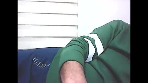 Snapshot of screw2 chatting on March 4, 2025, 4:41 pm Evren online show from March 4, 2025, 4:41 pm