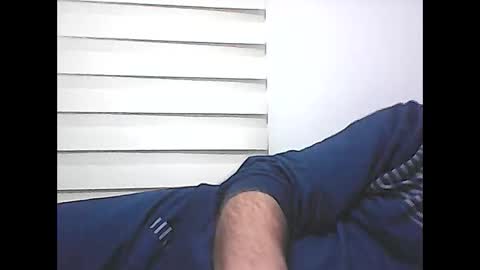 Snapshot of screw2 chatting on March 5, 2025, 5:18 pm Evren online show from March 5, 2025, 5:18 pm