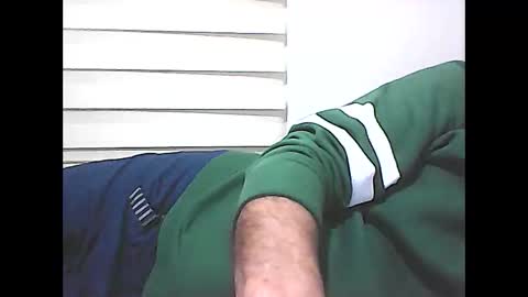 Snapshot of screw2 chatting on March 10, 2025, 7:40 pm Evren online show from March 10, 2025, 7:40 pm