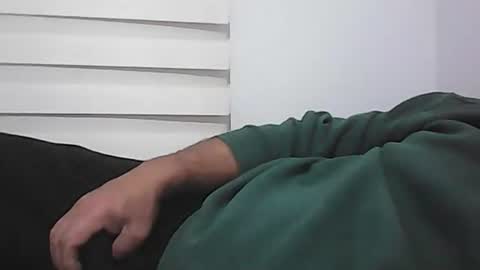 Snapshot of screw2 chatting on October 9, 2025, 6:50 pm Evren online show from October 9, 2025, 6:50 pm