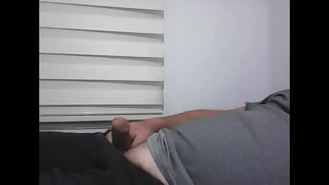 Snapshot of screw2 chatting on November 24, 2025, 7:02 pm Evren online show from November 24, 2025, 7:02 pm