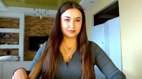 Elizabeth  online show from November 4, 2025, 7:51 am