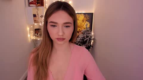 Kate online show from December 10, 2024, 3:20 am