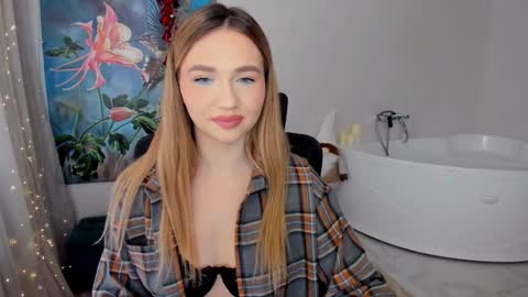 Kate online show from December 16, 2024, 11:44 am