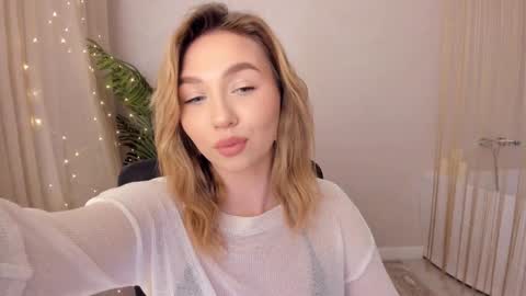 Kate online show from January 18, 2025, 8:40 pm