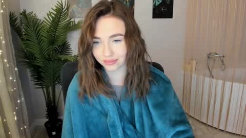 Kate online show from February 9, 2025, 1:22 am