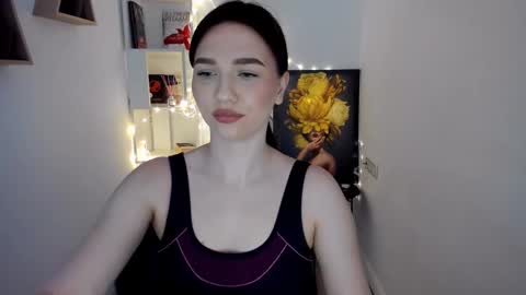 Kate online show from March 7, 2025, 3:19 am