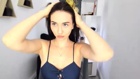 Kate online show from September 17, 2025, 11:45 am