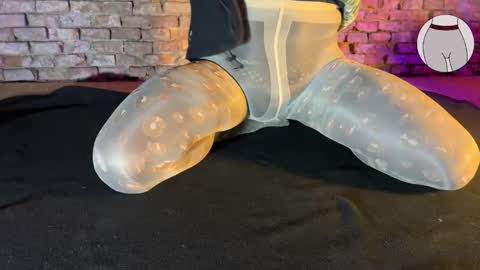 Snapshot of seamlessly chatting on November 14, 2025, 4:38 pm seamlessly online show from November 14, 2025, 4:38 pm