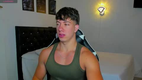 Snapshot of sean_brownx chatting on October 28, 2025, 9:57 am Sean online show from October 28, 2025, 9:57 am