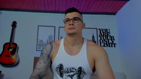 Snapshot of sean_carrera69 chatting on December 31, 2024, 4:46 pm Sean Carrera online show from December 31, 2024, 4:46 pm