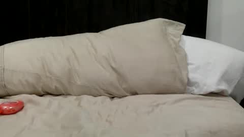 dick online show from December 17, 2025, 5:24 am