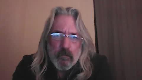 Snapshot of seantheflyer chatting on December 8, 2024, 12:29 am seantheflyer online show from December 8, 2024, 12:29 am
