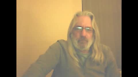 Snapshot of seantheflyer chatting on March 1, 2025, 8:31 pm seantheflyer online show from March 1, 2025, 8:31 pm