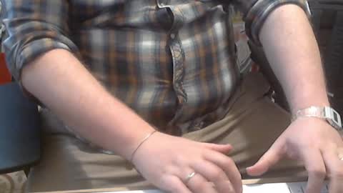 Snapshot of seathrough chatting on March 6, 2026, 5:09 pm Falco J online show from March 6, 2026, 5:09 pm