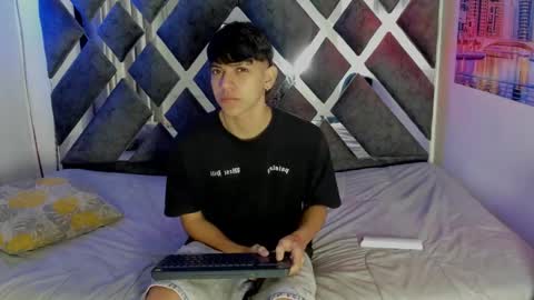 Snapshot of sebas_pretty7 chatting on December 5, 2025, 12:25 pm sebas_pretty7 online show from December 5, 2025, 12:25 pm