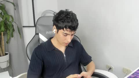 Snapshot of sebas_rosse chatting on January 16, 2026, 3:27 pm sebastian online show from January 16, 2026, 3:27 pm