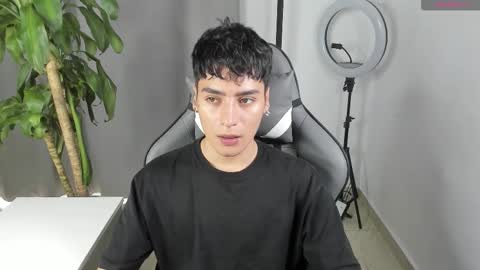 Snapshot of sebas_rosse chatting on February 3, 2026, 3:39 pm sebastian online show from February 3, 2026, 3:39 pm