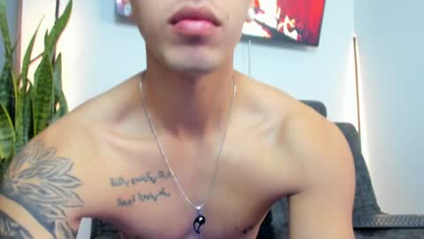 Snapshot of sebas_w01 chatting on February 2, 2025, 1:12 am sebastian online show from February 2, 2025, 1:12 am
