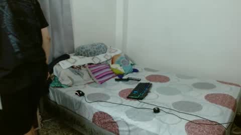 Snapshot of sebasslops chatting on February 5, 2025, 2:59 pm Sebas online show from February 5, 2025, 2:59 pm