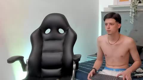 Snapshot of sebastamayo_ chatting on February 3, 2026, 7:46 am SEBAS online show from February 3, 2026, 7:46 am