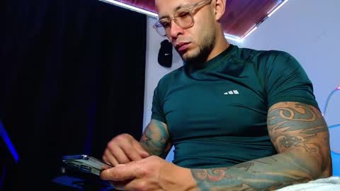 Sebastian online show from November 15, 2025, 8:33 am