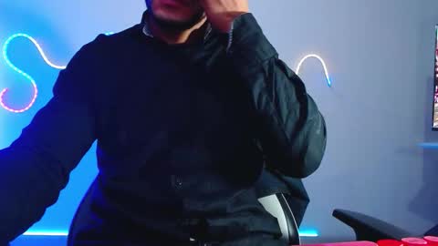 Sebastian online show from December 18, 2025, 8:53 am