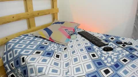 Snapshot of sebastian_0422 chatting on December 5, 2025, 3:48 am sebastian 0422 online show from December 5, 2025, 3:48 am