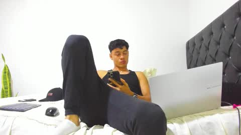 Snapshot of sebastian_dash chatting on January 12, 2025, 2:24 am SEBAS online show from January 12, 2025, 2:24 am