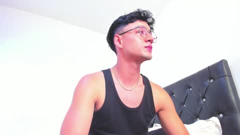 Snapshot of sebastian_dash chatting on January 25, 2025, 9:46 pm SEBAS online show from January 25, 2025, 9:46 pm